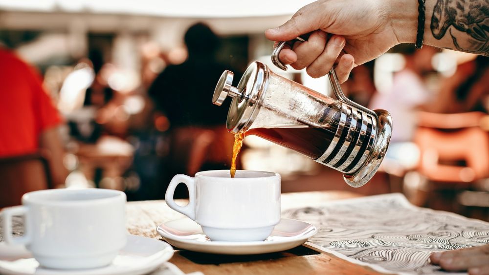How to Brew French Press Coffee Without Grit or Bitterness (Barista Masterclass)