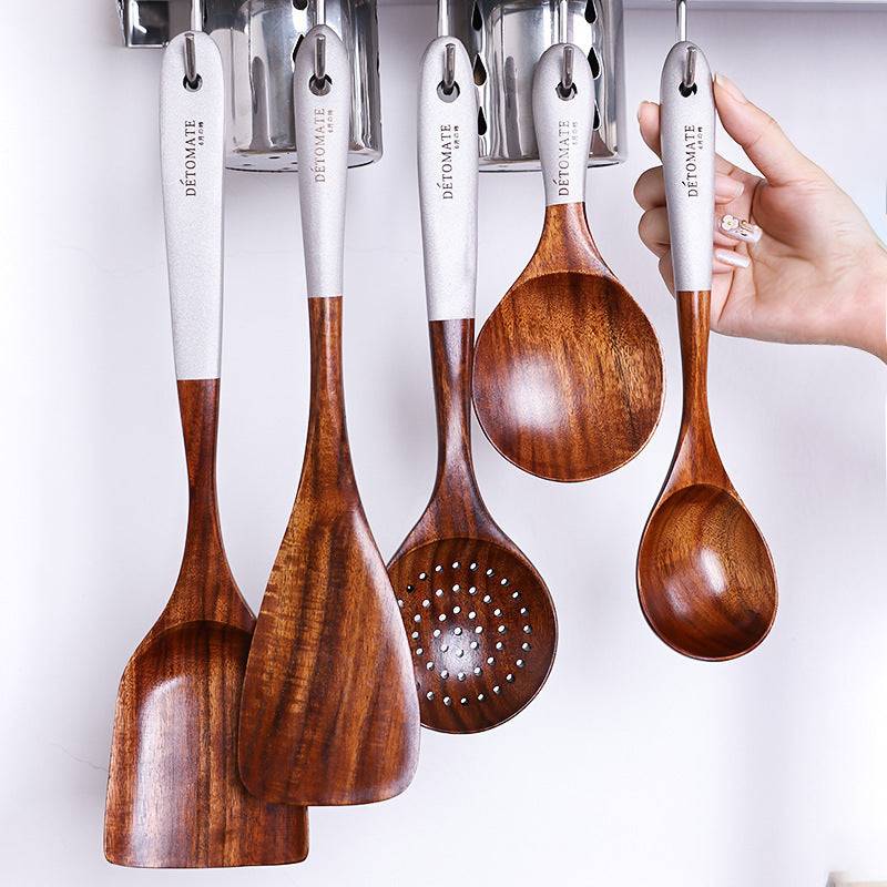 Set of five teak kitchen utensils with lacquer finish, including Japanese-style soup spoons and vegetable shovels. Durable, eco-friendly, and non-stick safe.