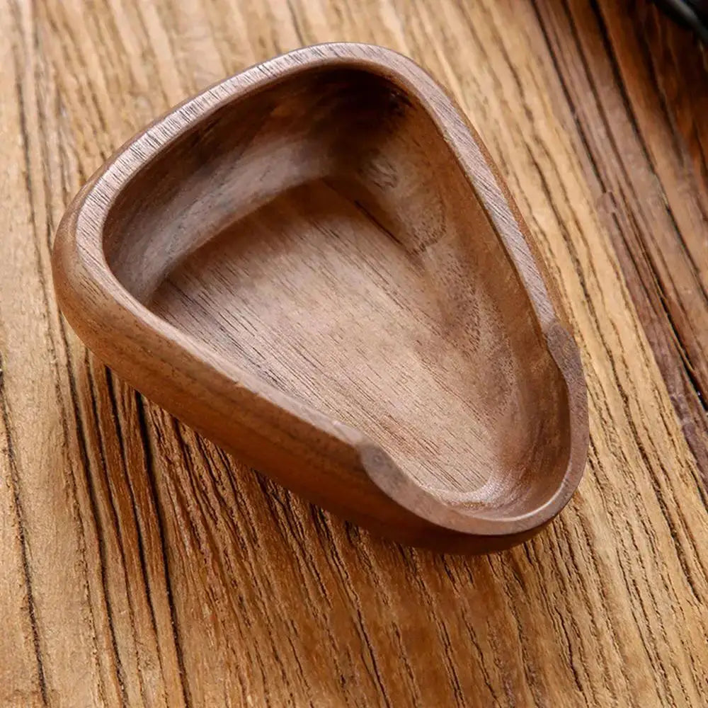 Walnut coffee dose tray for precise coffee bean measuring and pouring. Crafted from pure walnut wood, ideal for precision brewing and eco-friendly use.