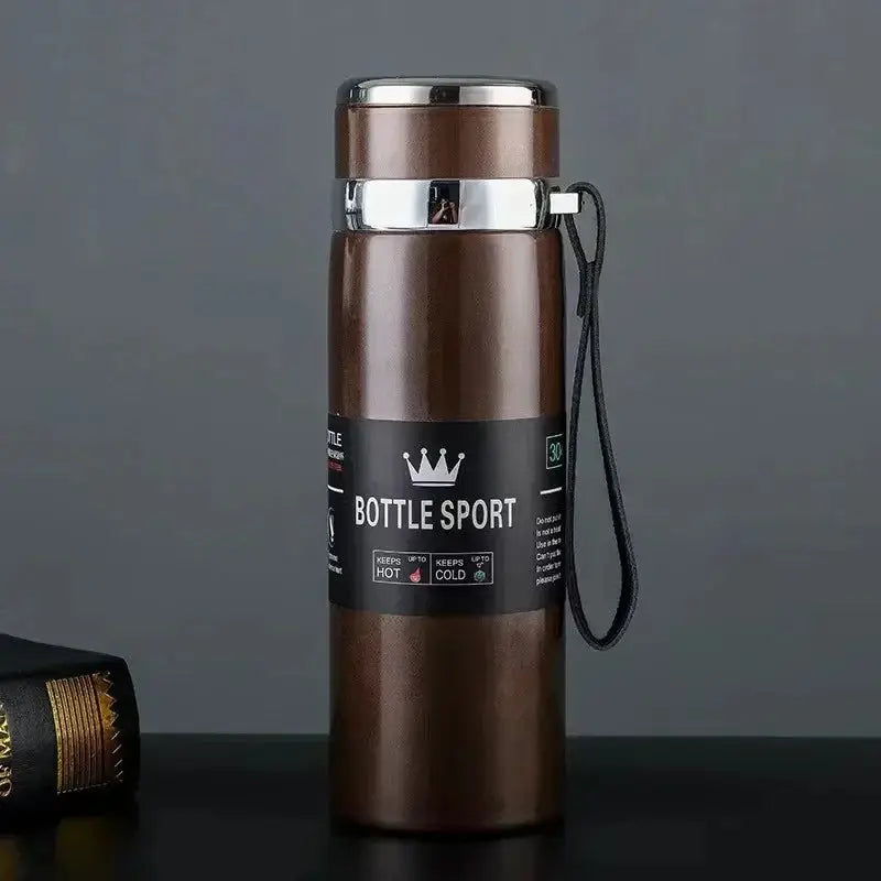 Thermal water bottle with double-walled stainless steel design, keeping drinks hot for 12 hours and cold for 24 hours. Leak-proof and eco-friendly, ideal for travel and sports.